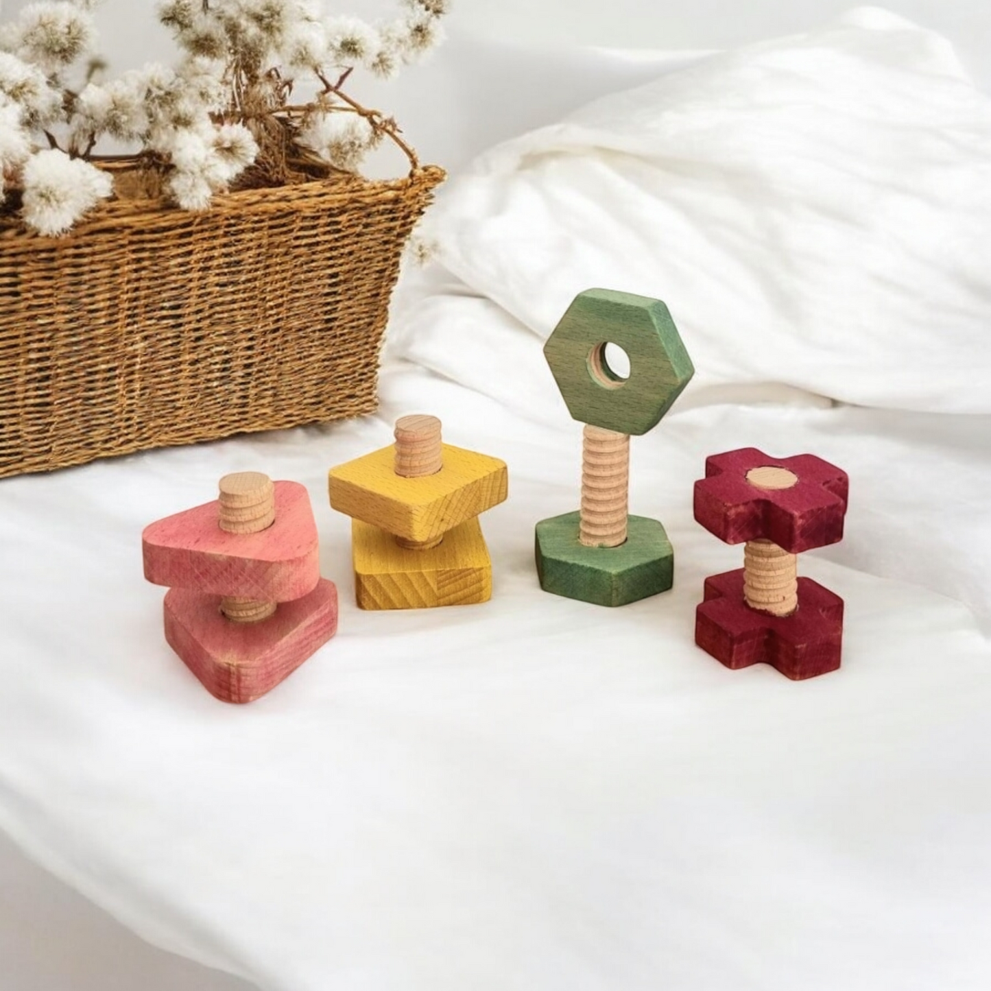 Ecrous et boulons à visser en bois - jeu d'assemblage - Biquette Biquette