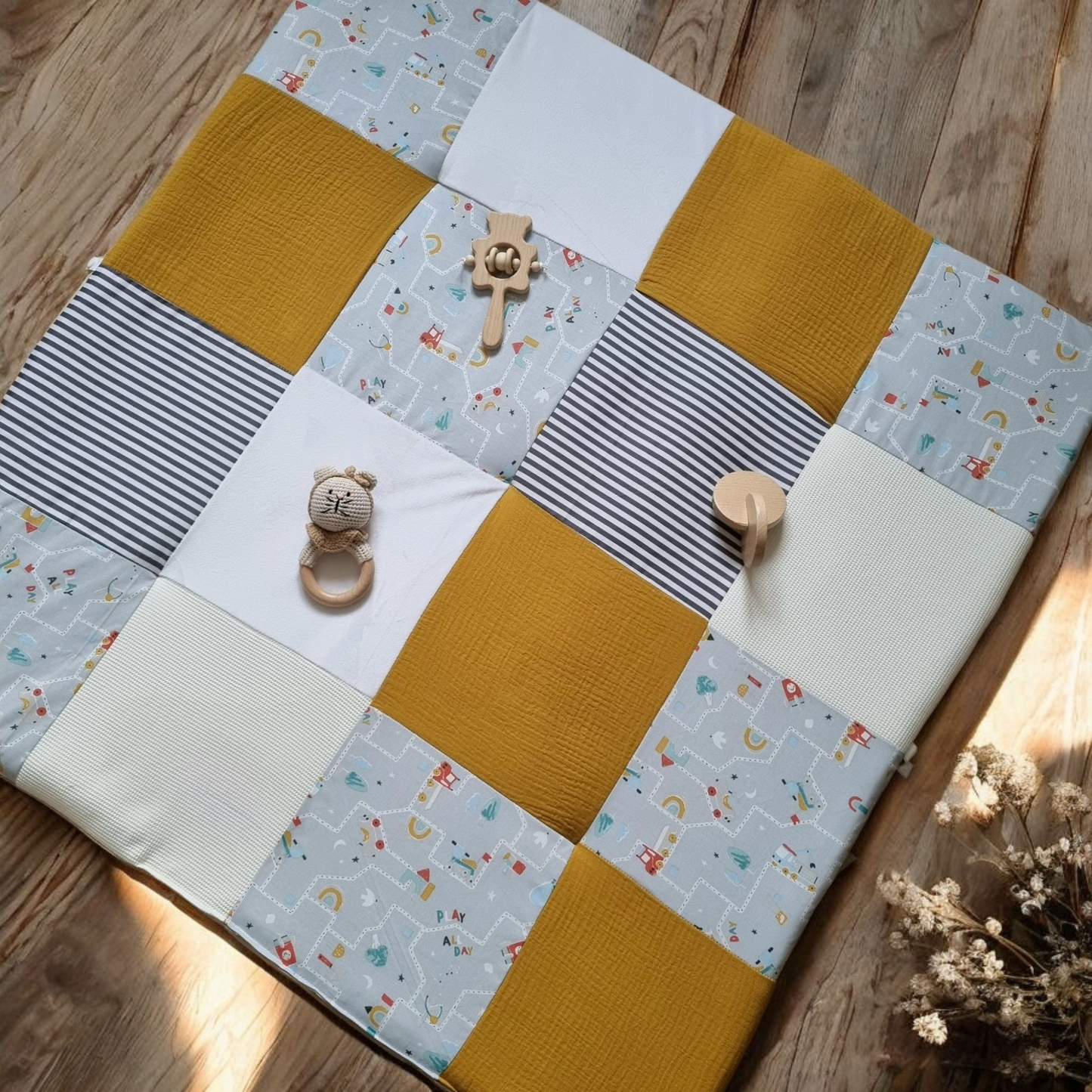 Tapis d'éveil montessori gris et ocre, Tapis d'éveil pliable- Biquette Biquette
