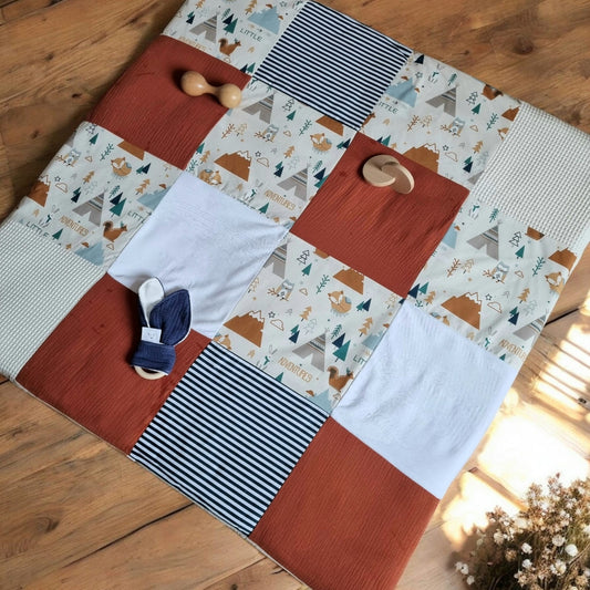 apis d’éveil coton bio motif dinosaures Biquette-Biquette