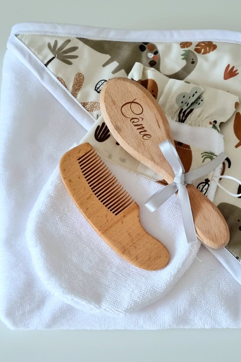 Cape de bain bébé Dino - éponge bambou - Biquette Biquette
