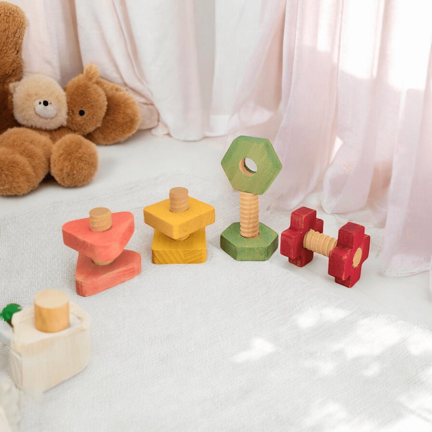 Ecrous et boulons à visser en bois - jeu d'assemblage - Biquette Biquette