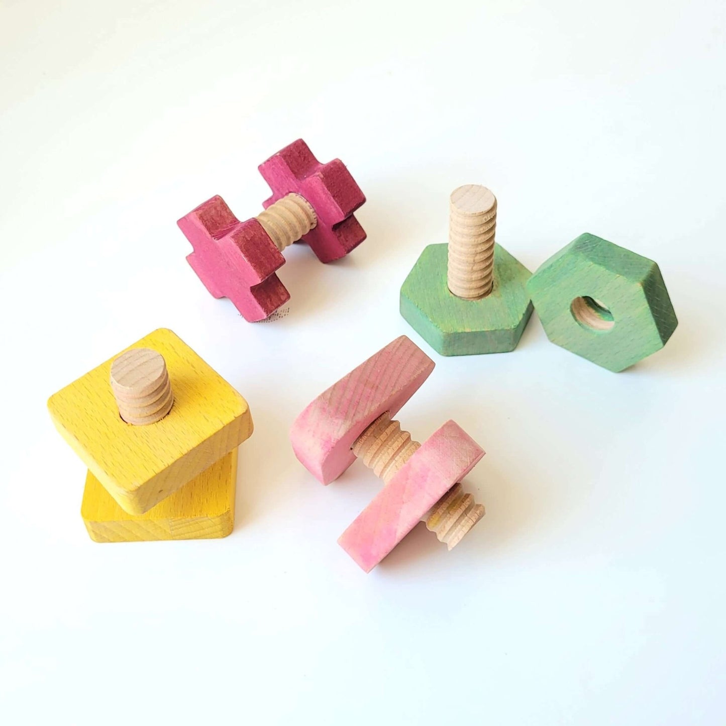 Ecrous et boulons à visser en bois - jeu d'assemblage - Biquette Biquette