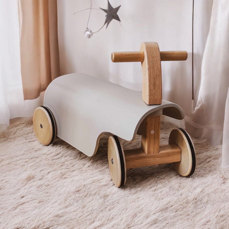Véhicule porteur en bois - trotteur pour bébé - chariot de marche - Biquette Biquette