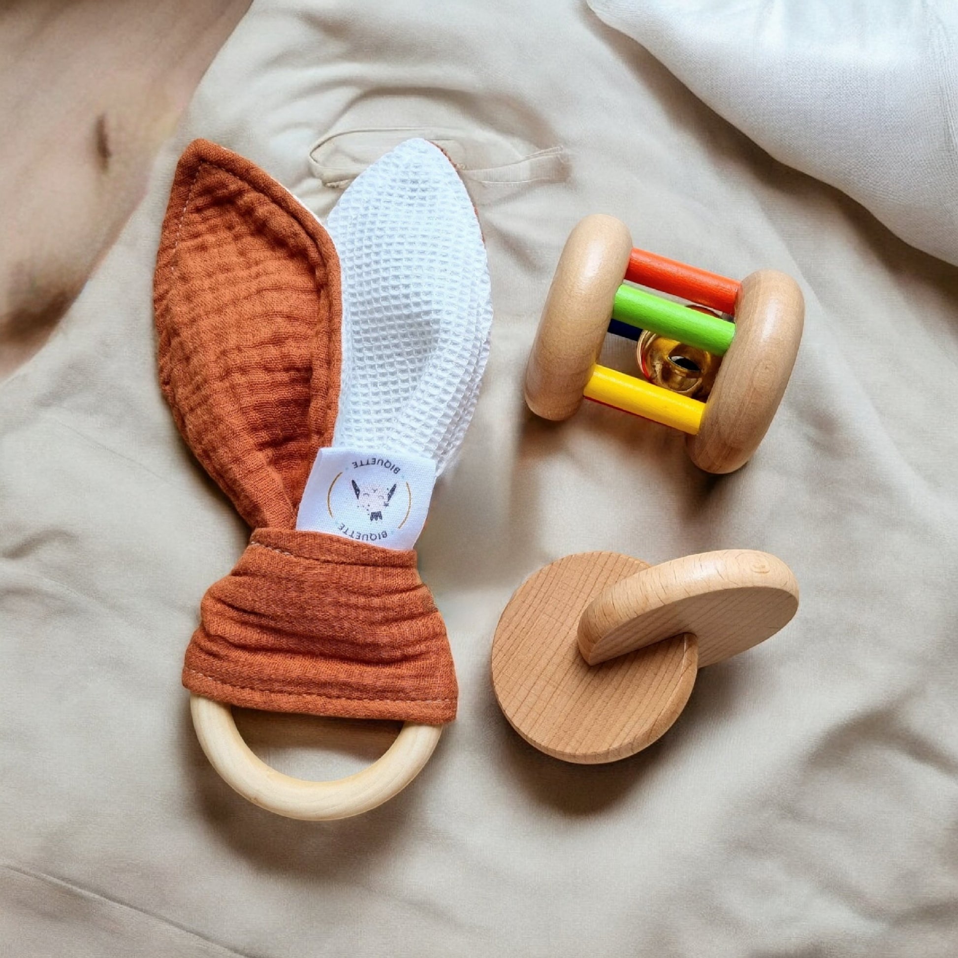 Coffret 3-6 mois – Jouets sensoriels en bois et tissu stimulants pour Bébé - Biquette Biquette