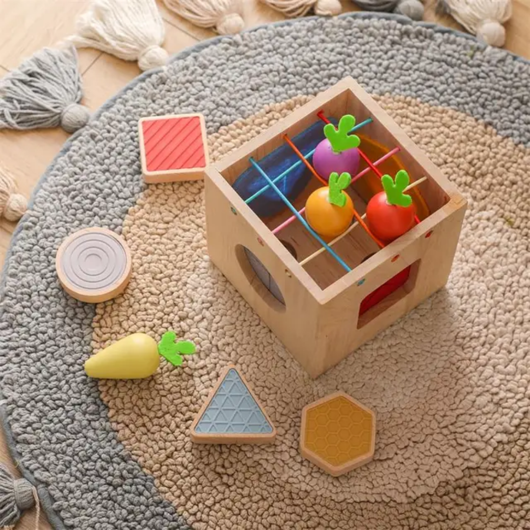Cube d'activité en bois - Cube d’éveil en bois – Tri des formes