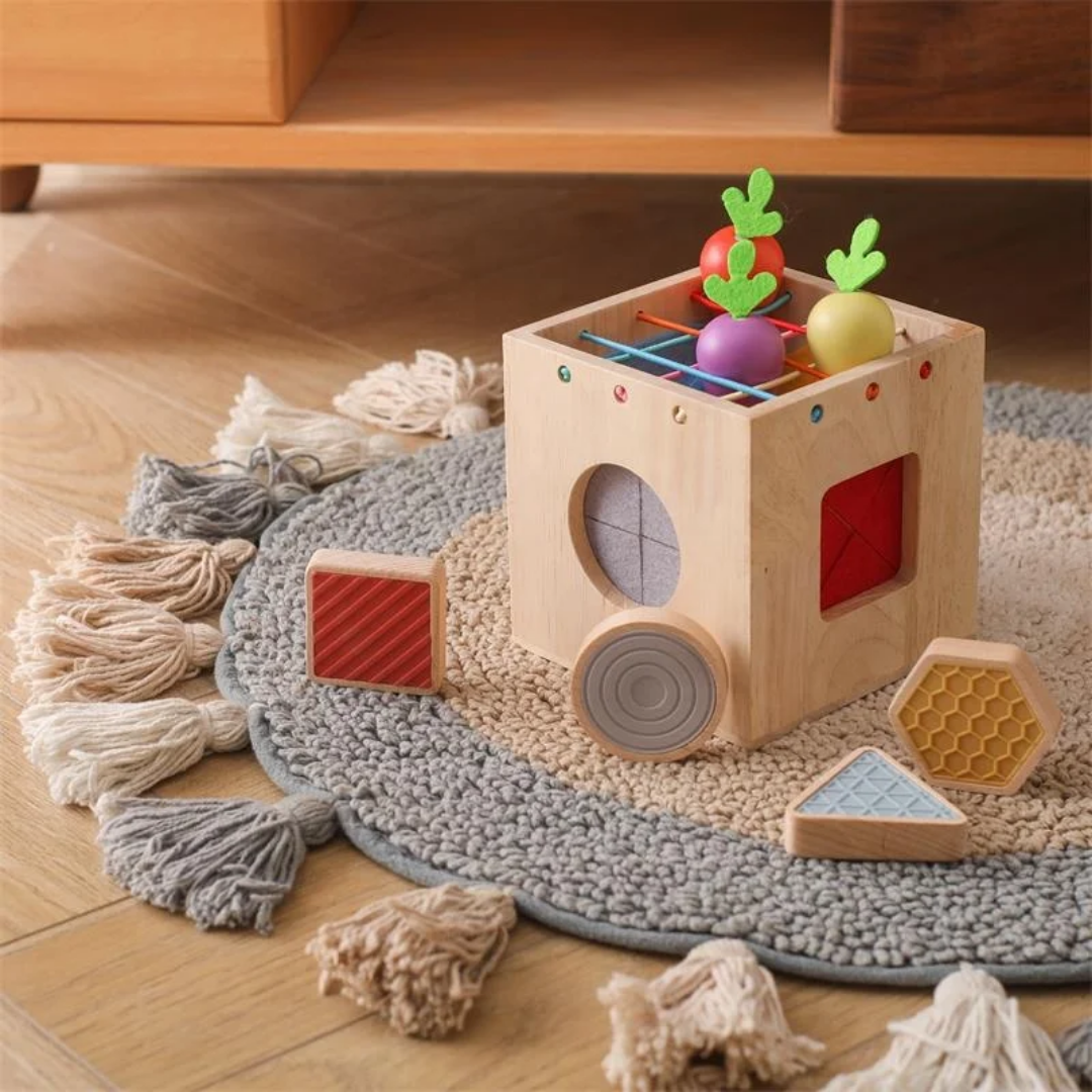 Cube d'activité en bois - Cube d’éveil en bois – Tri des formes
